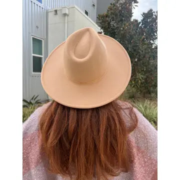 Giddy Up | Thin Gold Chain Felt Fedora