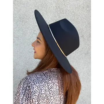 Giddy Up | Thin Gold Chain Felt Fedora