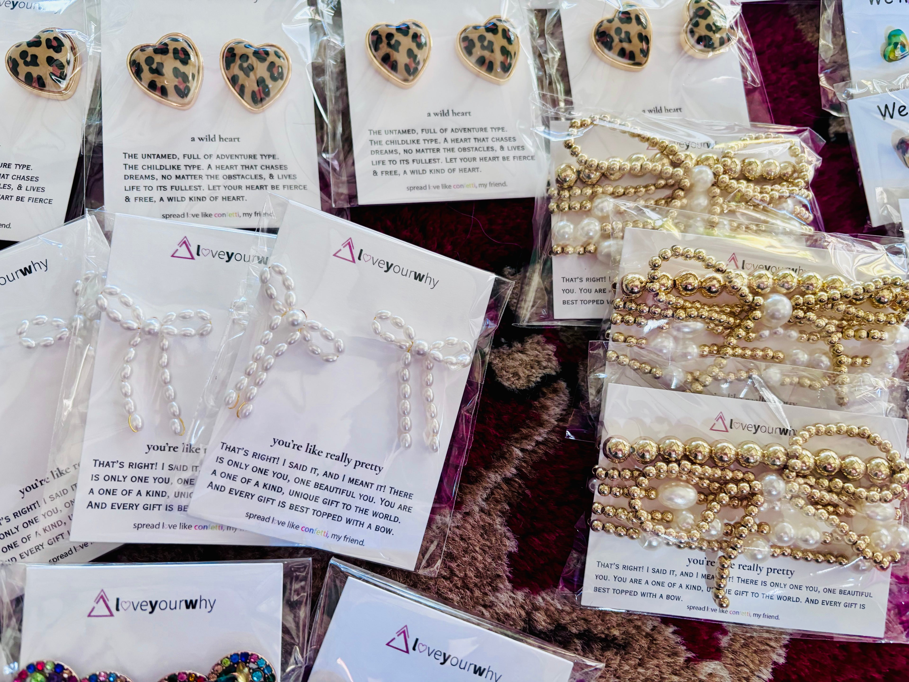 You’re like really pretty bow bracelet set